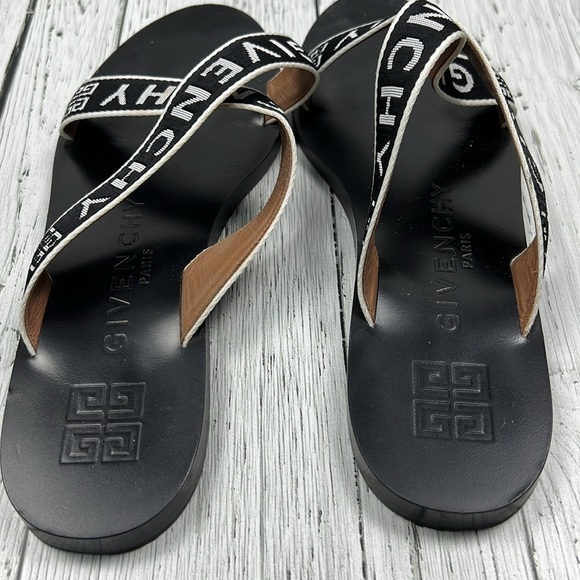 Givenchy strap sandal - Picture 7 of 7